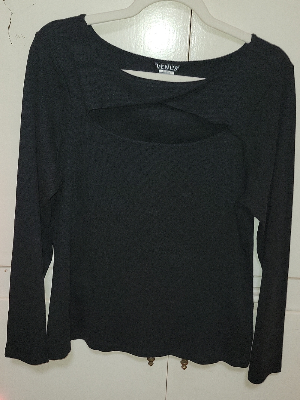 VENUS Black Long Sleeve Twist Cutout Top